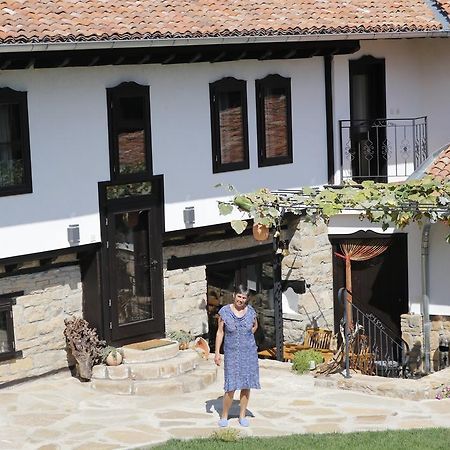 Guest House Epochs Since 1871 Lyaskovets 外观 照片