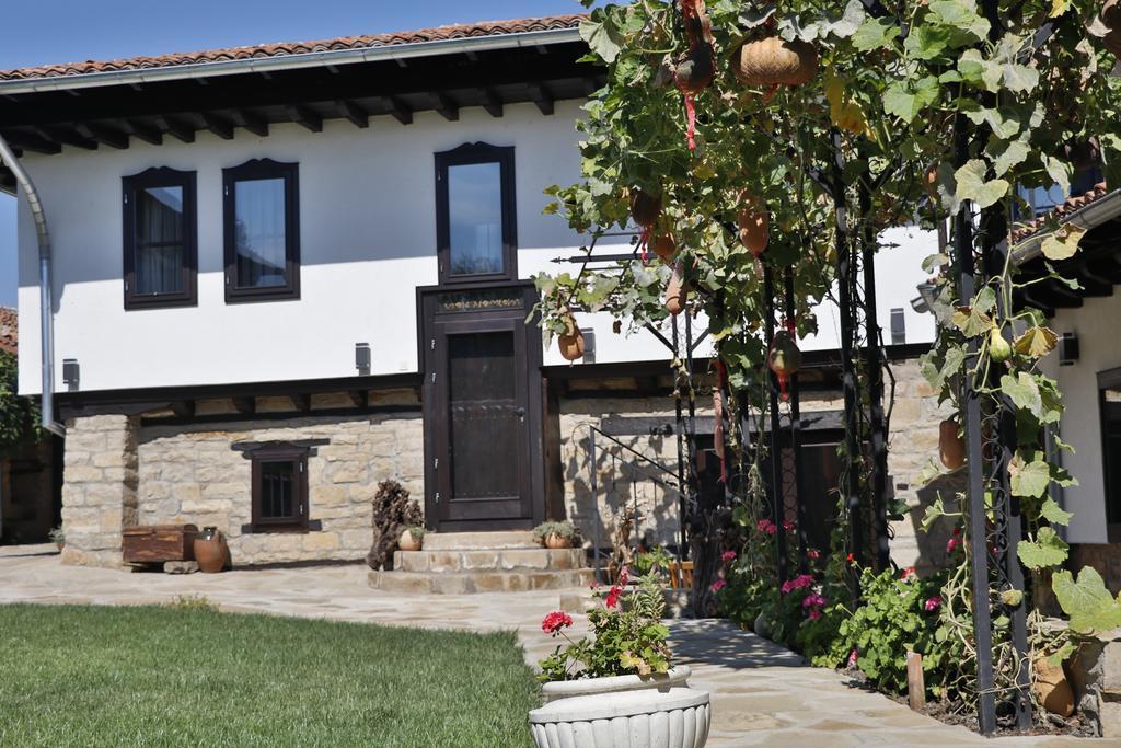 Guest House Epochs Since 1871 Lyaskovets 外观 照片