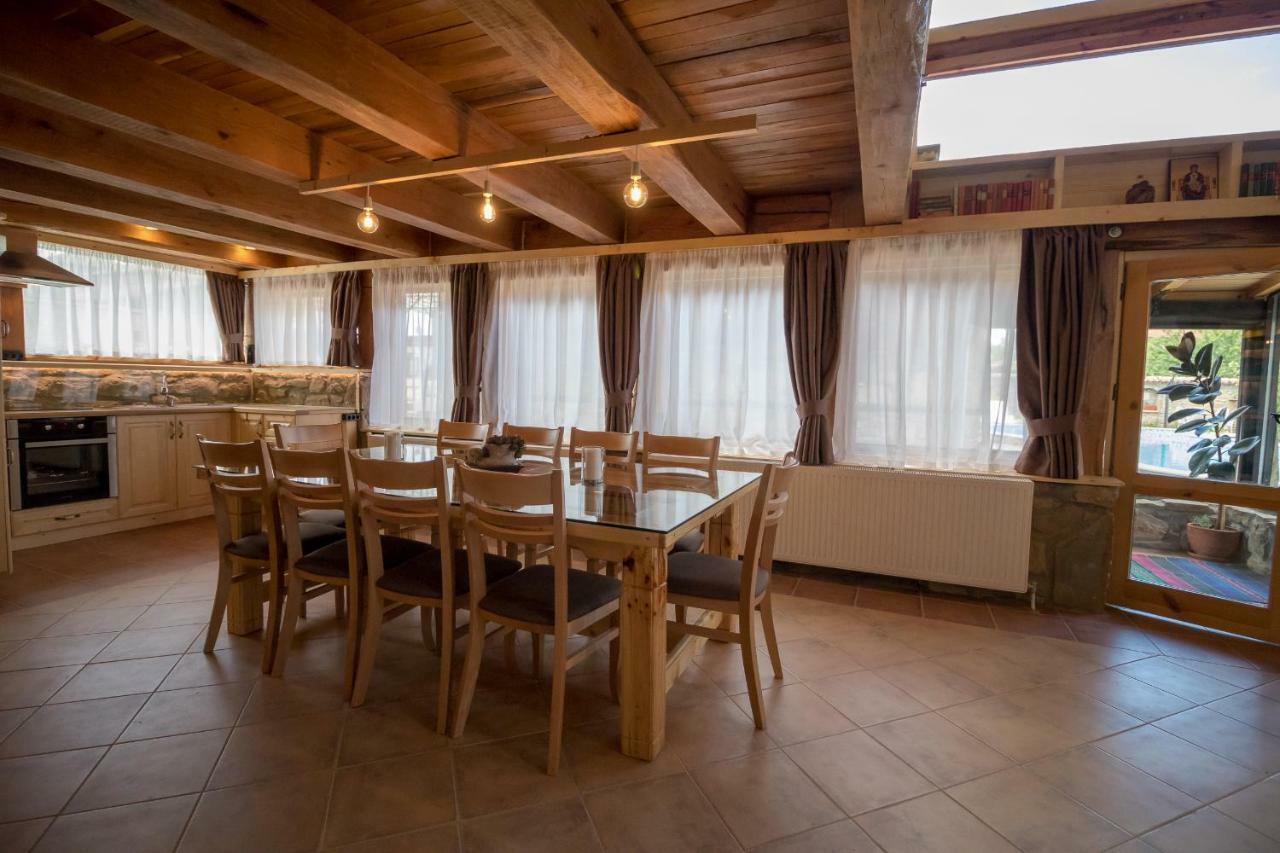 Guest House Epochs Since 1871 Lyaskovets 外观 照片
